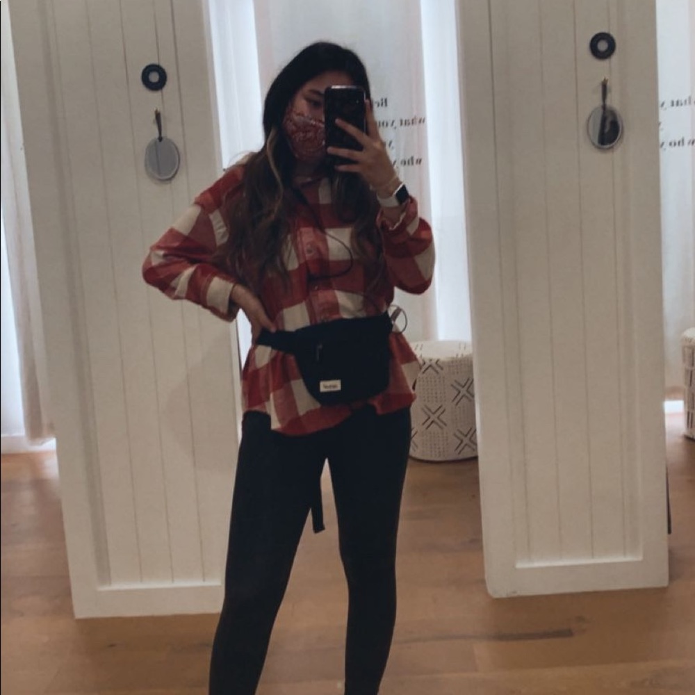 Meet your Posher, Liah